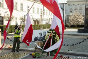 Obchody V rocznicy smoleńskiej w Warszawie  (3)