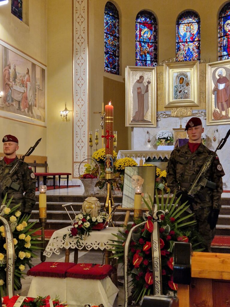 Uroczystości pogrzebowe 103-letniego  Podpułkownika Władysława Foksy ps. „Rodzynek”