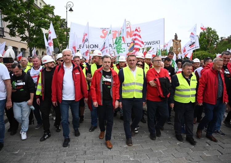 Tysiące ludzi protestują w stolicy przeciwko Zielonemu Ładowi