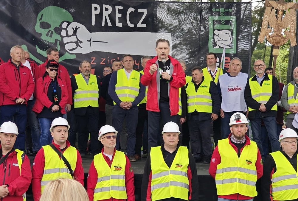 Pracownicy i rolnicy z całej Polski wzięli udział w demonstracji przeciwko unijnej polityce klimatycznej