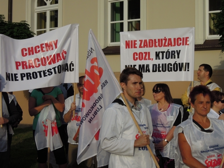 Jesteśmy patologicznym państwem. Protest związkowców z COZL