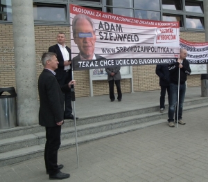 Sprawdzam polityka na UAM