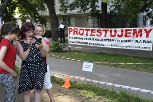 Trwa protest pracowników wymiaru sprawiedliwości. 41 doba miasteczka przed ministerstwem