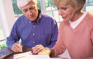 Komisja Europejska zaniepokojona różnicą w wieku emerytalnym w Polsce